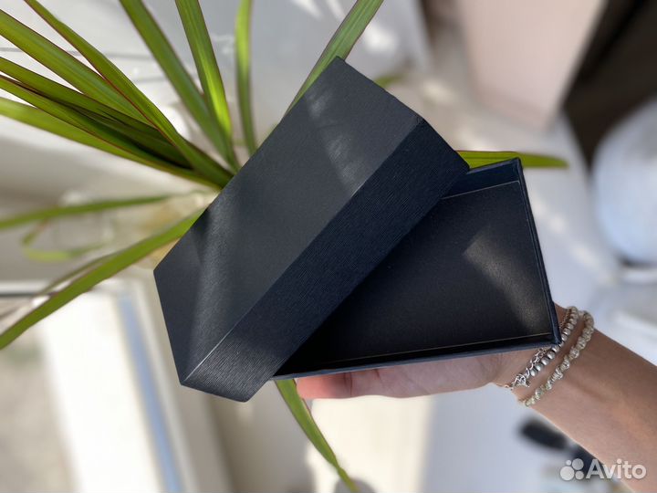 Коробка подарочная черная