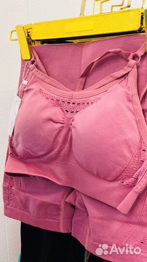 Спортивный костюм Топ и Шорты