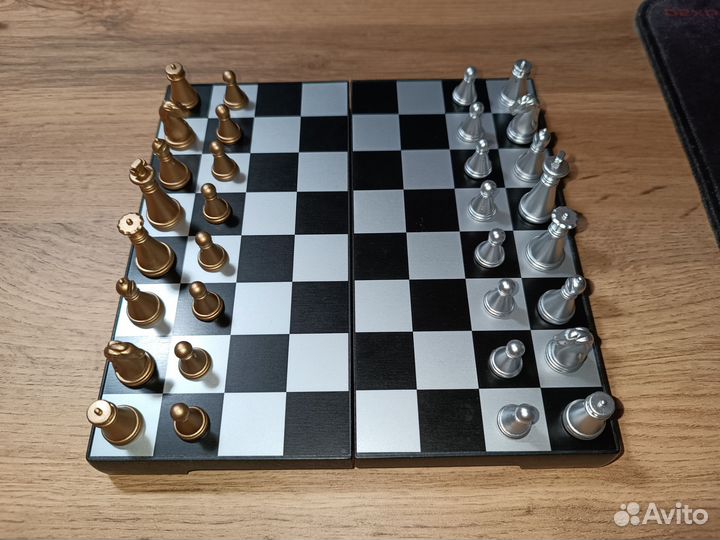 Магнитные шахматы (16 см х 16 см)