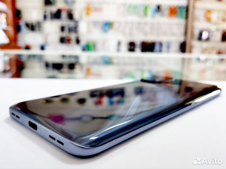 Телефон TCL 20B