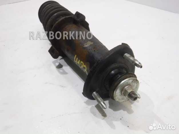 Стойка задняя правая в сборе Lexus IS 2