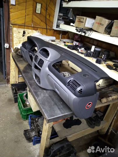 Торпедо рено клио 2 / симбол