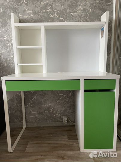 Письменный стол