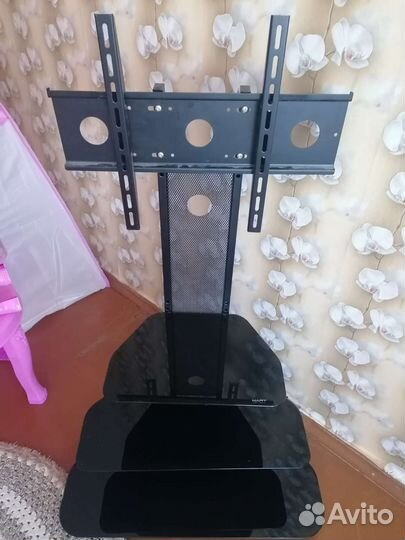 Полка под телевизор