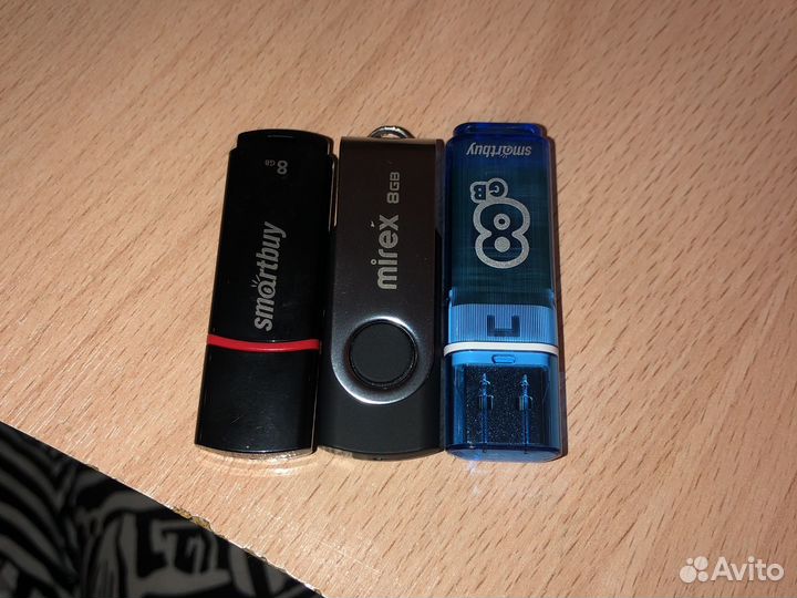 USB флешка 8 гб 3 штуки