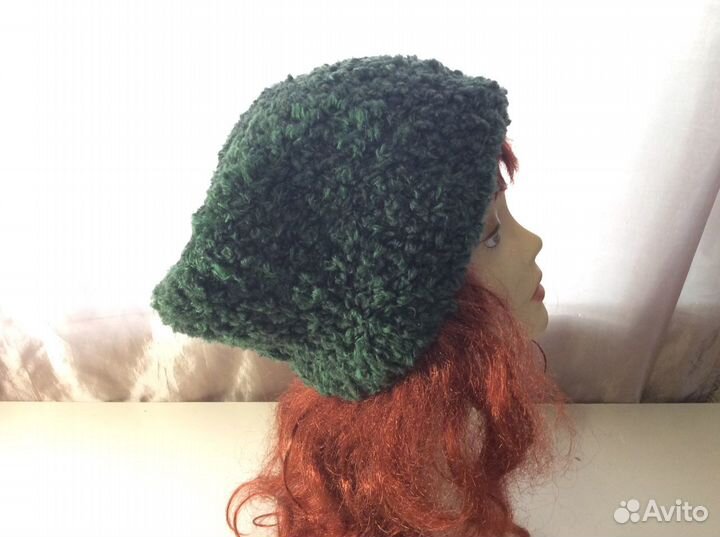 Папаха из буклированной пряжи, р 58-60, арт 254