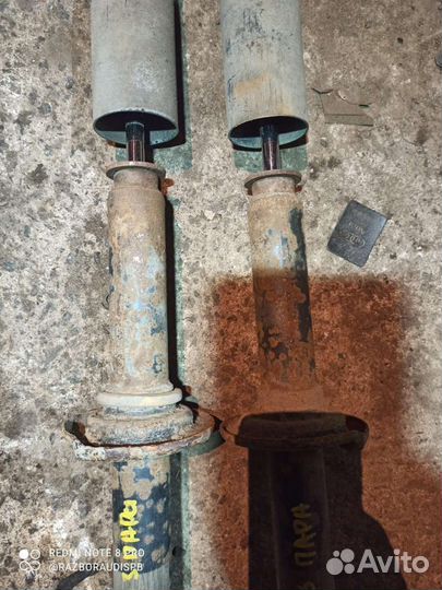 Задние амортизаторы Audi 80B3