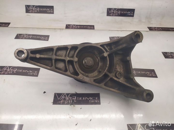 Кронштейн термомуфты VW VAG 2.0 TDI CKT