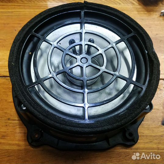 Динамик двери Audi Q7 кузов 4L
