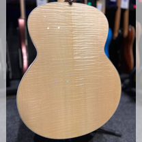 Акустическая гитара