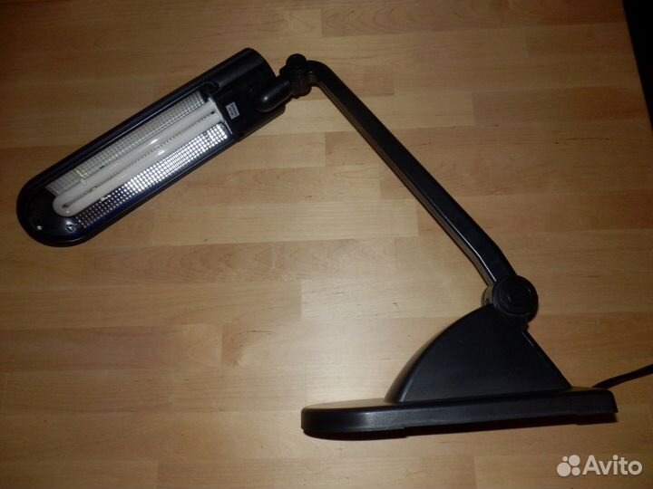 Светильник (лампа) настольный