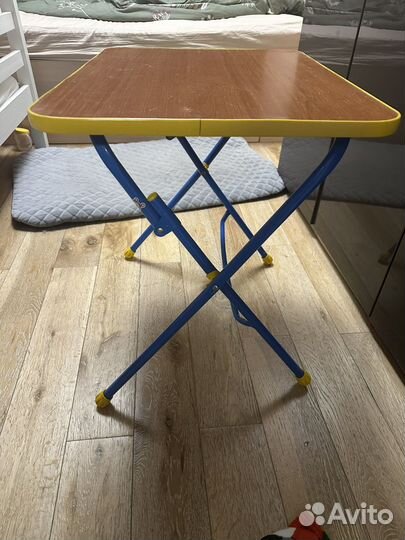 Детский столик
