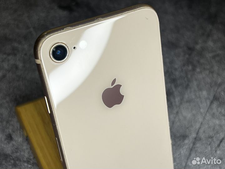 iPhone 8, 64 ГБ