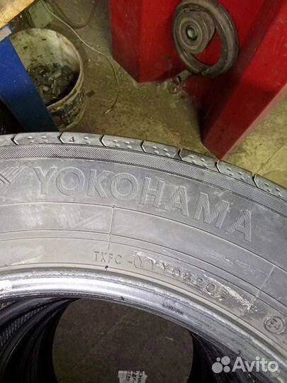 Yokohama BluEarth RV-02 225/60 R17