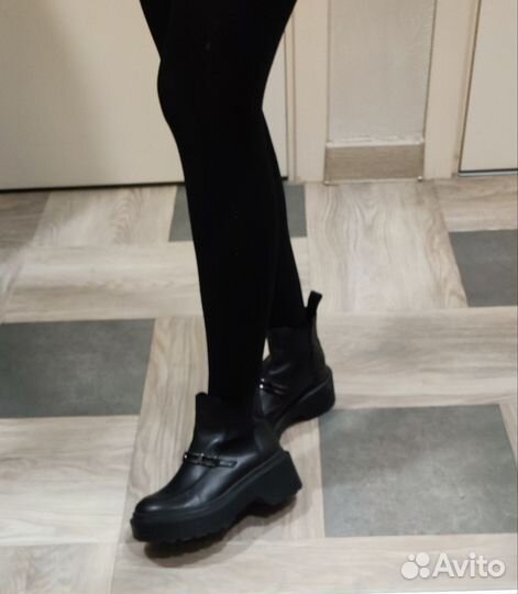 Лоферы женские 36-37 размер