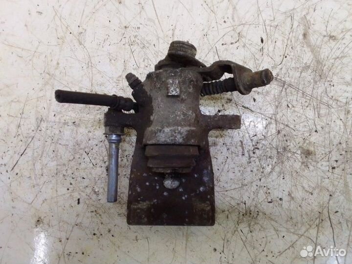 Тормозной суппорт задний правый Opel Astra H 2006