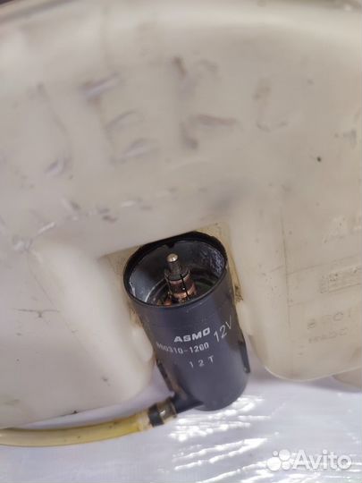 Бачок омывателя задний Mitsubishi Pajero Sport