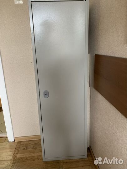 Продается металлический шкаф