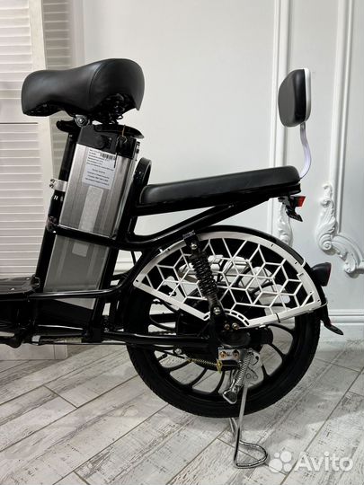 Электровелосипед для курьера 48/10ан