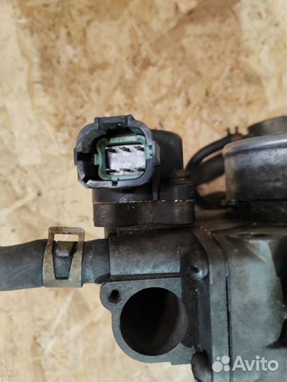 Дросельная заслонка Nissan Primera P11