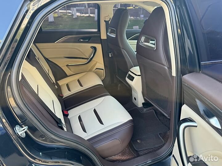 FAW Bestune T77 1.5 AMT, 2021, 4 000 км