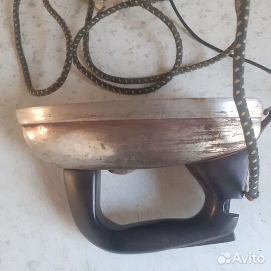 Утюг старинный