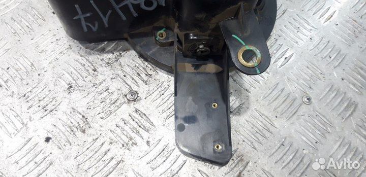 Ниша лючка бензобака Mercedes ML W163