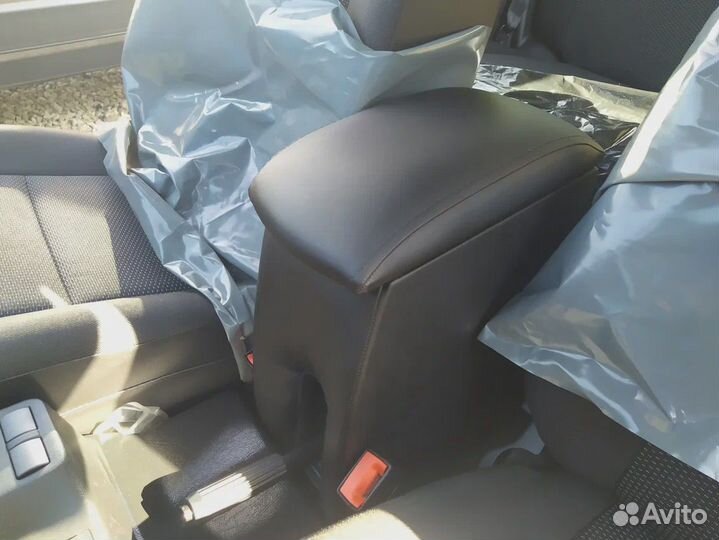 Подлокотник-бар с магнитом LADA 4*4 1977