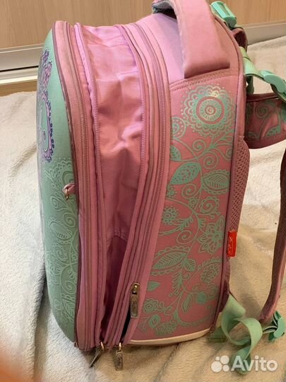 Рюкзак школьный с жесткой спинкой