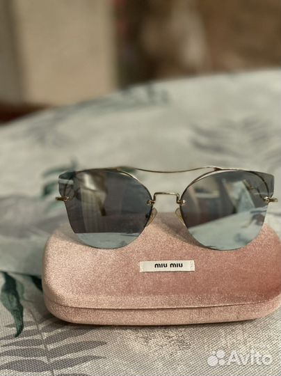 Солнцезащитные очки miu miu