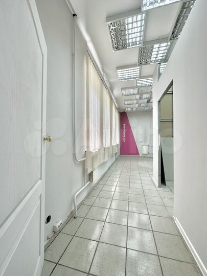 Первый этаж, доход с аренды 77 тыс, 65.5 м²