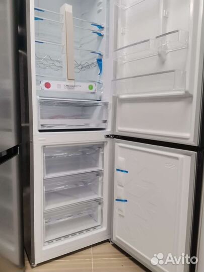 Холодильник новый 2 метра серый отличная модель