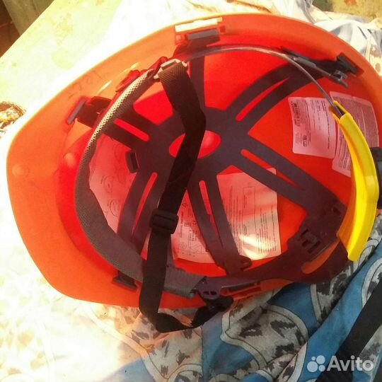 Защитная каска