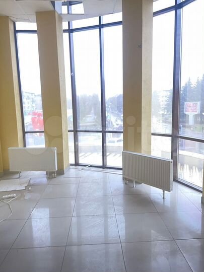 Торговая площадь, 680 м²