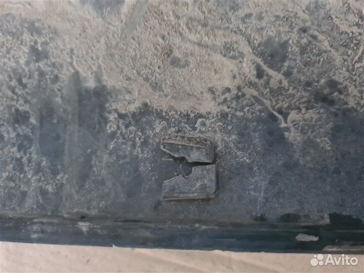 Накладка двери передняя левая Hyundai Santa Fe