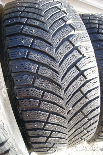 Michelin X-Ice North 4 235/55 R17