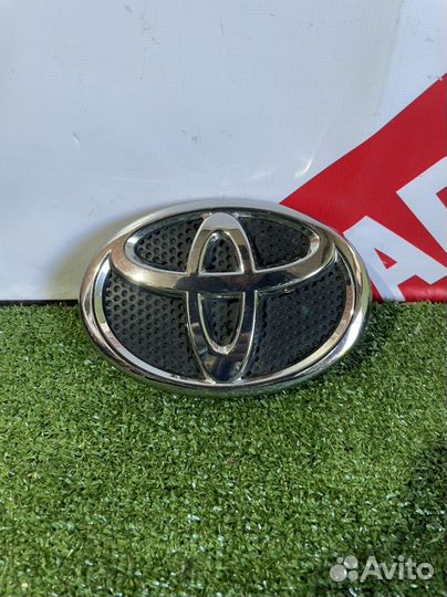 Эмблемма Toyota Rav4 XA40 Оригинал Б/У