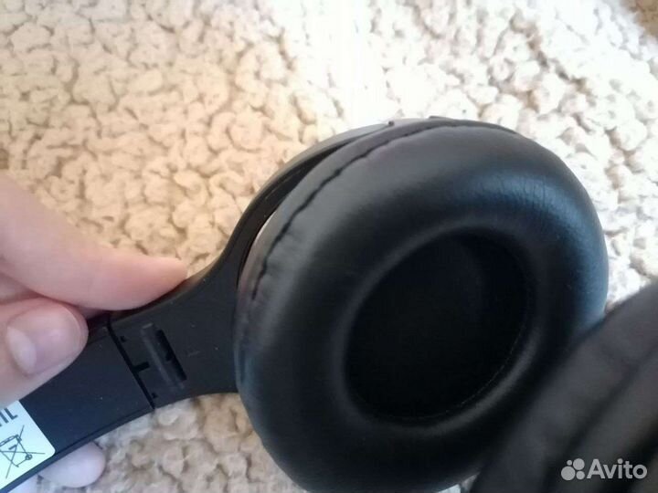 Беспроводные наушники motorola