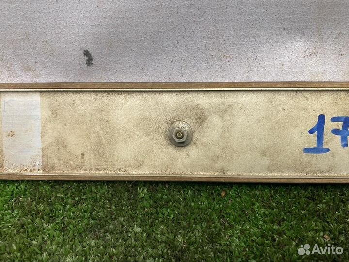 Дерево салона заднее левое Mercedes-Benz