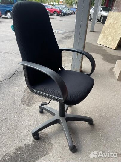 Офисное кресло руководителя бу Бюрократ CH-808axsn