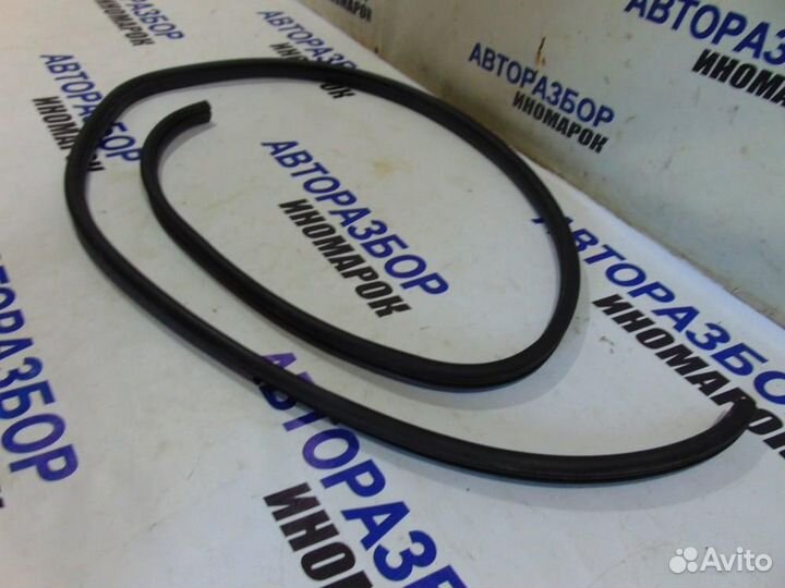 Уплотнитель двери для Hyundai Solaris 1 2010-2017