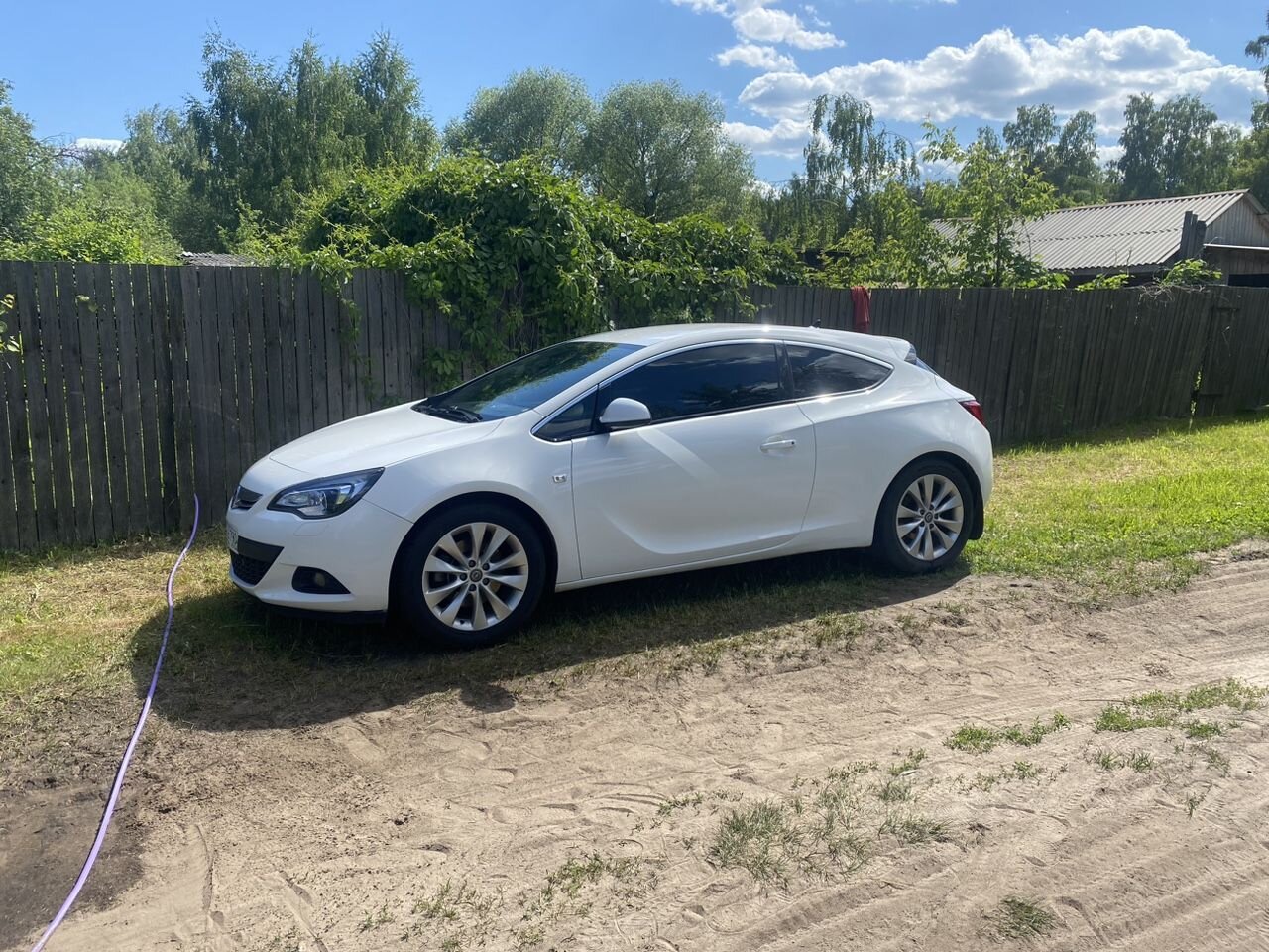 Opel Astra GTC: фото владельца