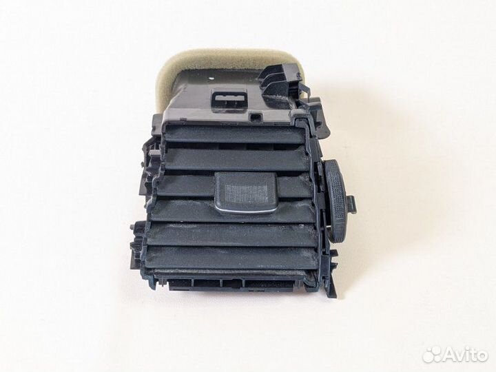 Воздуховод правый Nissan Serena C26 MR20 2013