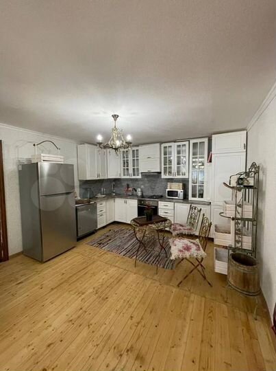 3-к. квартира, 87 м², 8/9 эт.