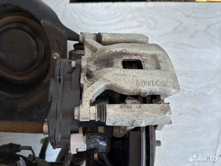 Lexus RX4 Задний суппорт 3.5 4WD L/R