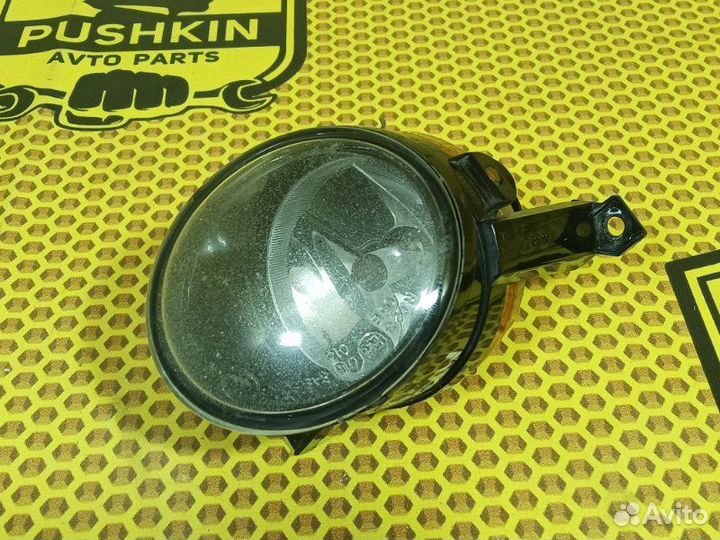 Фара противотуманная правая Volkswagen Polo MK2