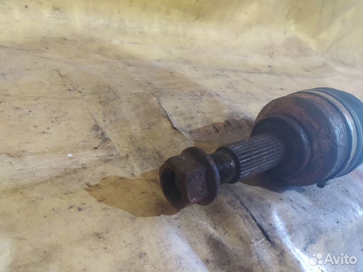 Полуось передняя левая nissan qashqai J10 1.6