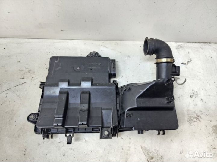 Корпус воздушного фильтра Mazda 3 BK 2002-2009