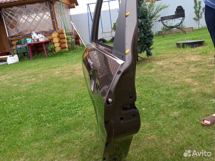 Дверь LADA vesta задняя левая