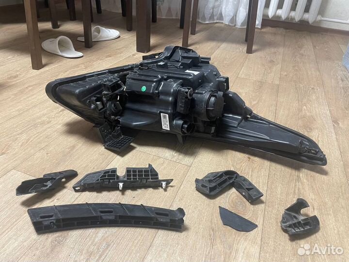 Фара левая Kia Rio 4 2022 год